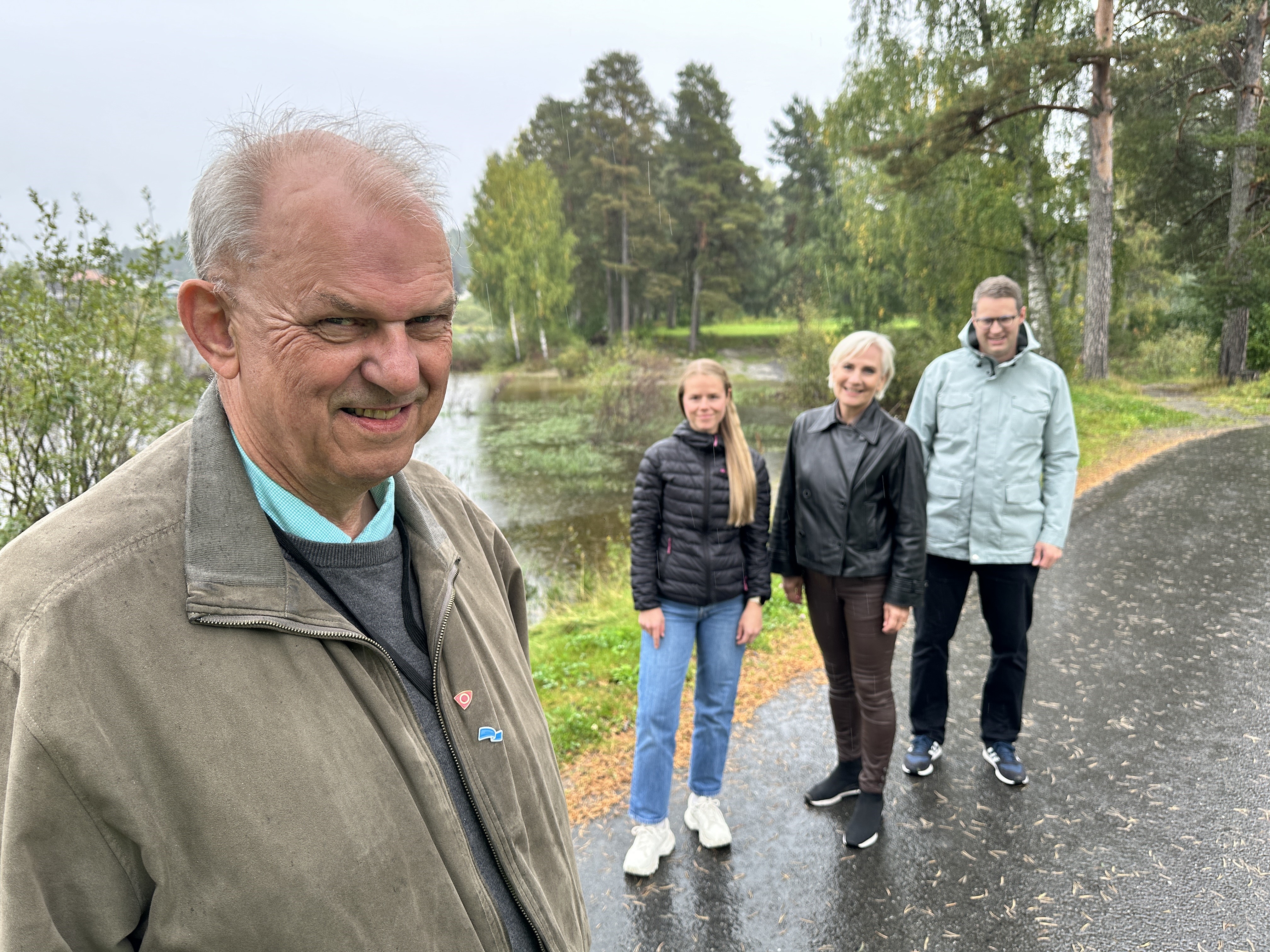 Bildet viser ordfører ved Petersøya i Hønefoss.